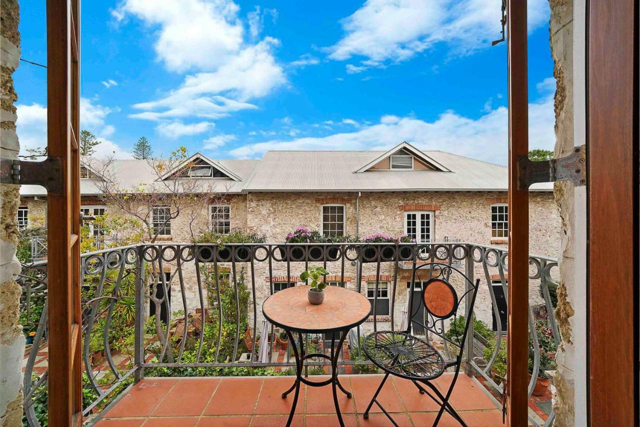 Fremantle Port Mill Bed & Breakfast - Unique Accommodation Exterior photo